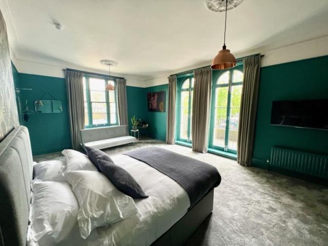The Crown Rooms London Exterior photo