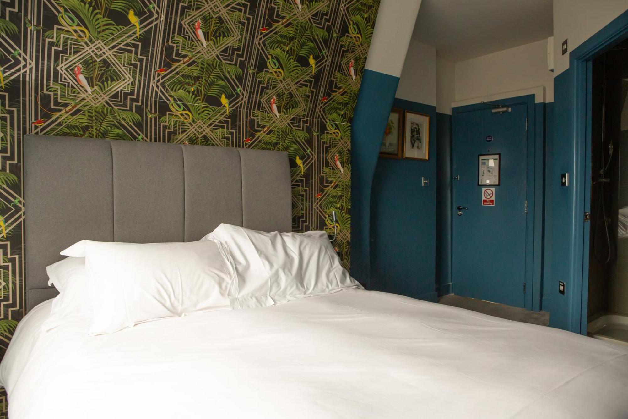 The Crown Rooms London Exterior photo